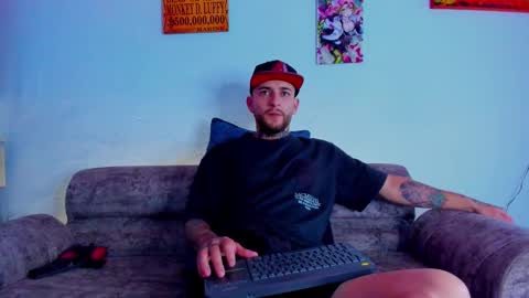 Drako online show from 10-28-25, 01:03