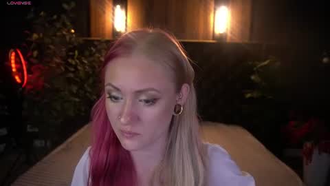Snapshot of dramaquenn chatting on 07-01-26, 05:42 Lina online show from 07-01-26, 05:42