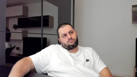 Snapshot of draven_a chatting on 01-09-25, 04:52 Draven A online show from 01-09-25, 04:52