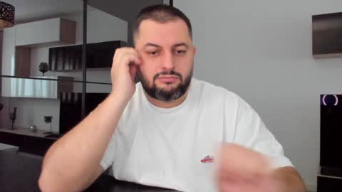 Snapshot of draven_a chatting on 01-24-25, 09:28 Draven A online show from 01-24-25, 09:28