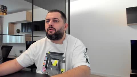 Snapshot of draven_a chatting on 02-16-25, 08:21 Draven A online show from 02-16-25, 08:21