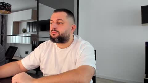 Snapshot of draven_a chatting on 02-21-25, 06:40 Draven A online show from 02-21-25, 06:40