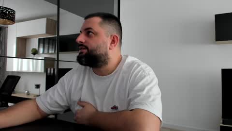 Snapshot of draven_a chatting on 02-26-25, 09:42 Draven A online show from 02-26-25, 09:42