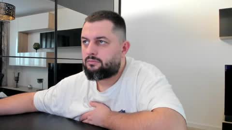 Snapshot of draven_a chatting on 03-09-25, 02:43 Draven A online show from 03-09-25, 02:43