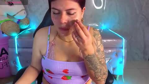 Snapshot of draviana_a chatting on 02-17-26, 03:03 Draviana online show from 02-17-26, 03:03