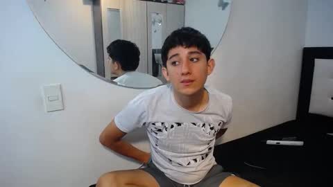 -- nicolle and jhon -- online show from 11-26-25, 05:41