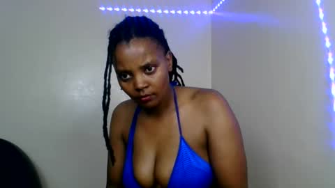 Snapshot of dream4happiness chatting on 11-07-25, 04:40 Dream online show from 11-07-25, 04:40