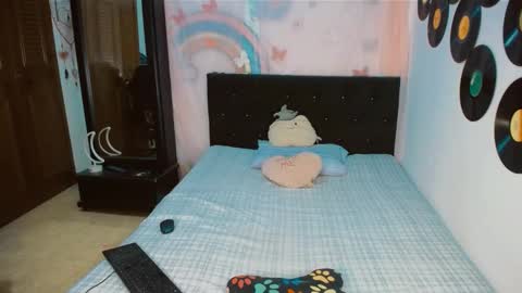 Snapshot of dream__girls69944 chatting on 02-05-26, 08:30 sharon online show from 02-05-26, 08:30