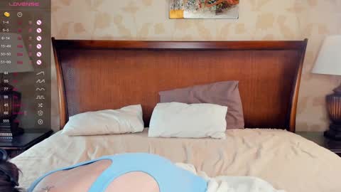 Snapshot of dream_melody chatting on 09-17-25, 07:26 Hi Im Monika Welcome to my room online show from 09-17-25, 07:26