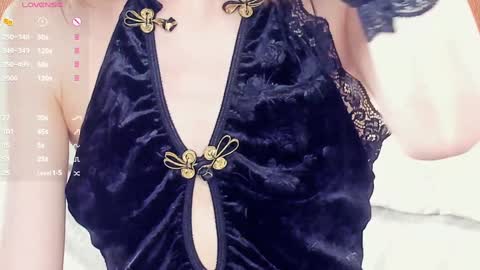 Snapshot of dream_melody chatting on 10-26-25, 08:53 Hi Im Monika Welcome to my room online show from 10-26-25, 08:53