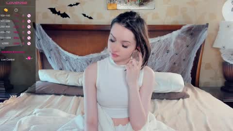 Snapshot of dream_melody chatting on 10-30-25, 08:42 Hi Im Monika Welcome to my room online show from 10-30-25, 08:42