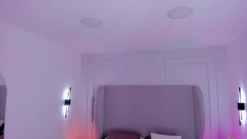 N E N A  online show from 10-16-25, 03:40