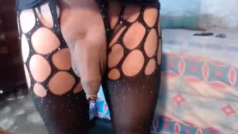 Snapshot of dream_real chatting on 09-17-25, 10:55 dreamreal online show from 09-17-25, 10:55