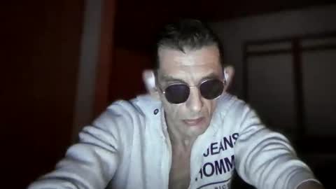 Snapshot of dreambob chatting on 11-29-25, 11:19 Dreambob online show from 11-29-25, 11:19