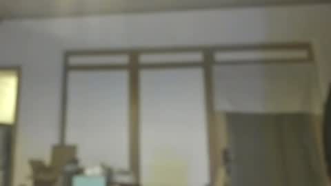 Snapshot of dreambob chatting on 12-17-25, 06:03 Dreambob online show from 12-17-25, 06:03