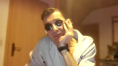 Snapshot of dreambob chatting on 02-23-26, 11:57 Dreambob online show from 02-23-26, 11:57