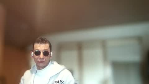 Snapshot of dreambob chatting on 02-28-26, 12:17 Dreambob online show from 02-28-26, 12:17