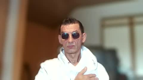 Snapshot of dreambob chatting on 04-05-26, 09:17 Dreambob online show from 04-05-26, 09:17