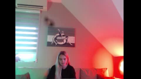 A girl online show from 12-05-25, 08:23