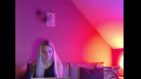 A girl online show from 02-11-26, 08:19