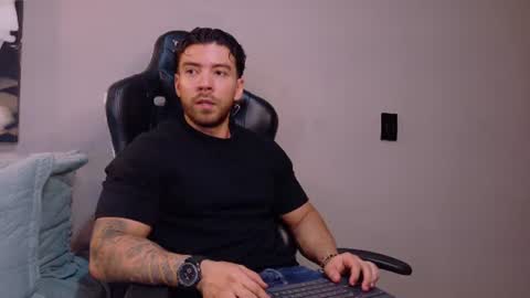 Snapshot of dreammr1 chatting on 06-20-26, 12:36 cris online show from 06-20-26, 12:36