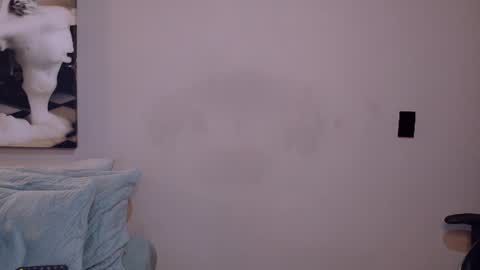 Snapshot of dreammr1 chatting on 06-25-26, 09:52 cris online show from 06-25-26, 09:52