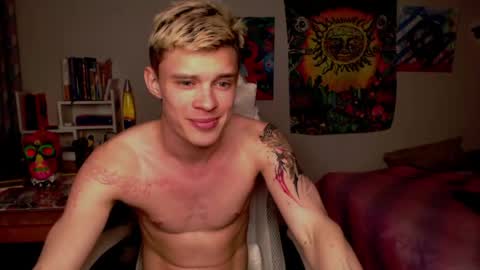 Snapshot of dreamyadam chatting on 04-23-26, 07:05 Adam Dream online show from 04-23-26, 07:05