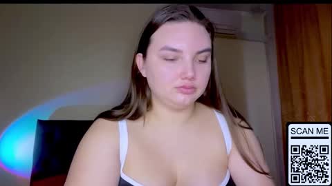 Mila online show from 02-18-26, 03:30