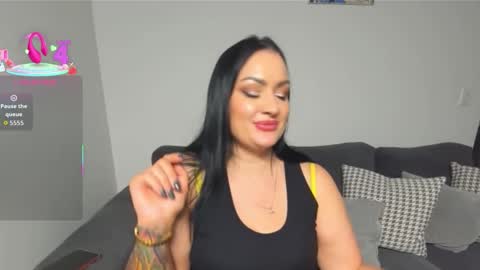 dreamyhousewife1 online show from 11-24-25, 04:51