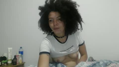 Snapshot of dreamylatina chatting on 09-19-25, 11:05 DreamyLatina online show from 09-19-25, 11:05