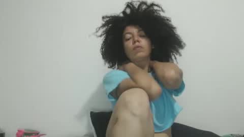 DreamyLatina online show from 03-10-26, 01:32