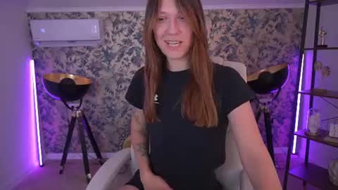 Snapshot of dreamylinaaa chatting on 07-25-26, 07:00 Lina online show from 07-25-26, 07:00