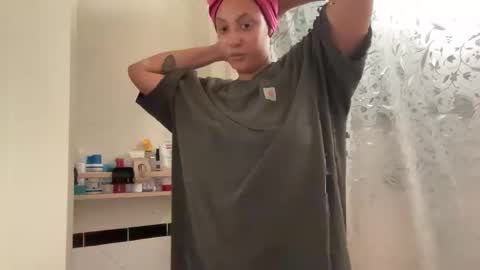 RIRI OR DREAMY online show from 03-12-26, 12:50