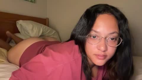 RIRI OR DREAMY online show from 04-19-26, 02:33