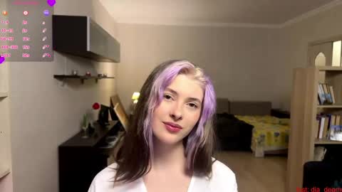 Dia online show from 04-16-26, 03:46