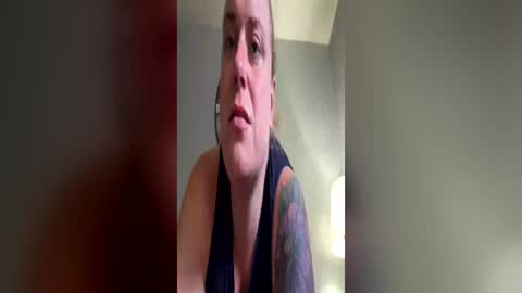 Snapshot of drew863901 chatting on 06-14-26, 07:05 drew863901 online show from 06-14-26, 07:05