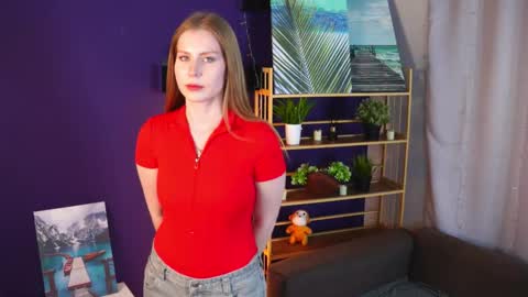 My name is  Luna  online show from 02-15-26, 07:51