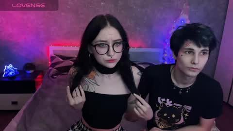 Tara  Sonny online show from 12-17-24, 06:42