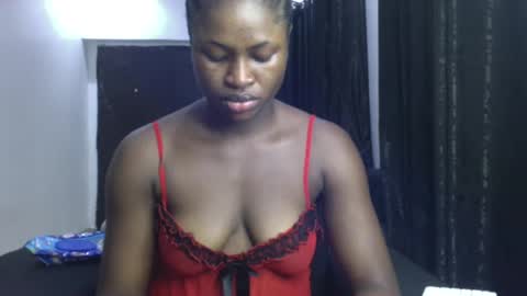 dripping_luna online show from 01-21-25, 08:32