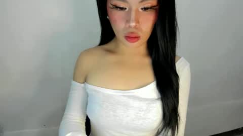 miss. Erika online show from 10-24-25, 01:07