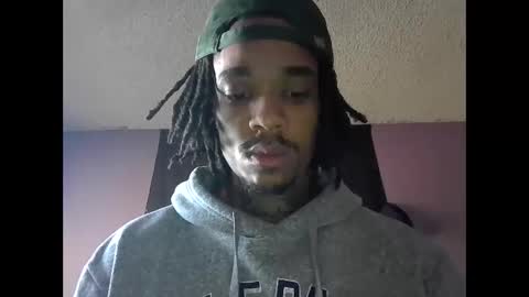 Snapshot of dripthehit chatting on 12-18-24, 06:03 dripthehit online show from 12-18-24, 06:03