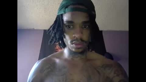 Snapshot of dripthehit chatting on 12-18-24, 09:29 dripthehit online show from 12-18-24, 09:29