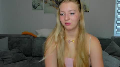 Hanna online show from 08-06-26, 04:03
