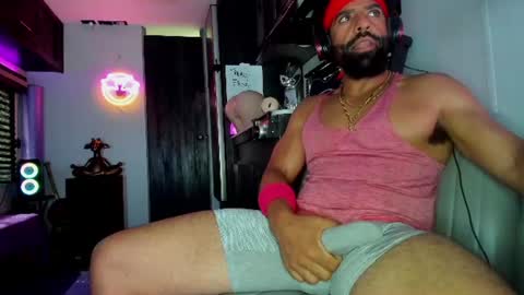 Snapshot of drizzys_room chatting on 06-19-26, 01:59 DirtyDrizzy online show from 06-19-26, 01:59
