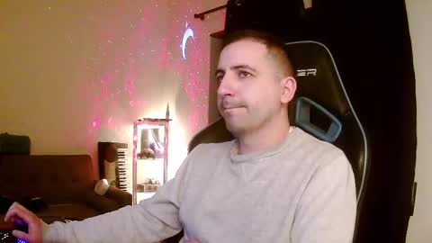 droooooones online show from 03-08-25, 11:49