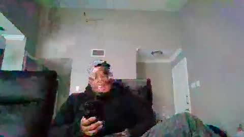 SmoovFanz online show from 12-15-25, 06:45