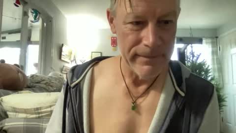 Steve online show from 12-21-25, 04:25