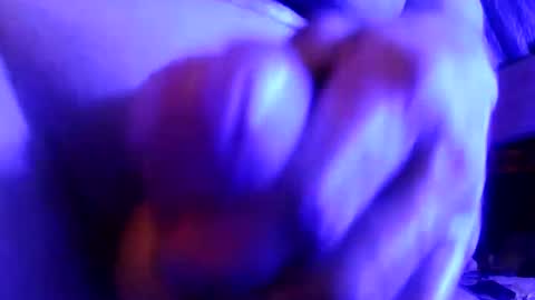 Snapshot of duh541228490531 chatting on 03-08-25, 10:54 nomadjon online show from 03-08-25, 10:54