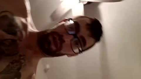 Snapshot of duke_lordly chatting on 03-10-25, 04:17 duke_lordly online show from 03-10-25, 04:17