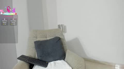 Dulce online show from 10-24-25, 09:28